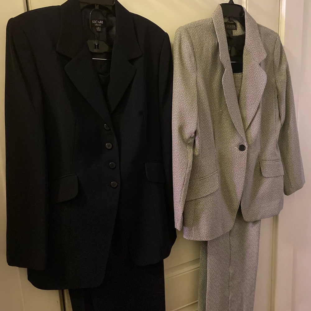 Suits - Picture 2 of 3